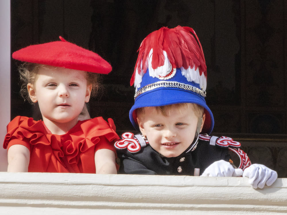 Prinzessin Gabriella und ihr Bruder, Prinz Jacques, verzückten die Monegassen am Nationalfeiertag (Bild: imago images/PPE)