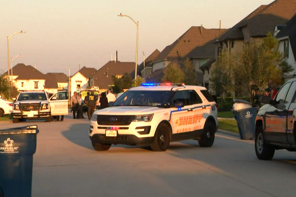 Police investigate a shooting near Houston on Sept. 22. (KPRC)