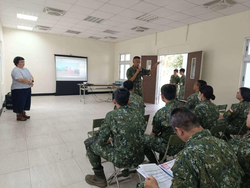 家庭教育中心將家庭教育的資源帶入軍中，透過性別平等教育能夠營造一個尊重多樣性和包容的友善環境。圖：家庭教育中心提供