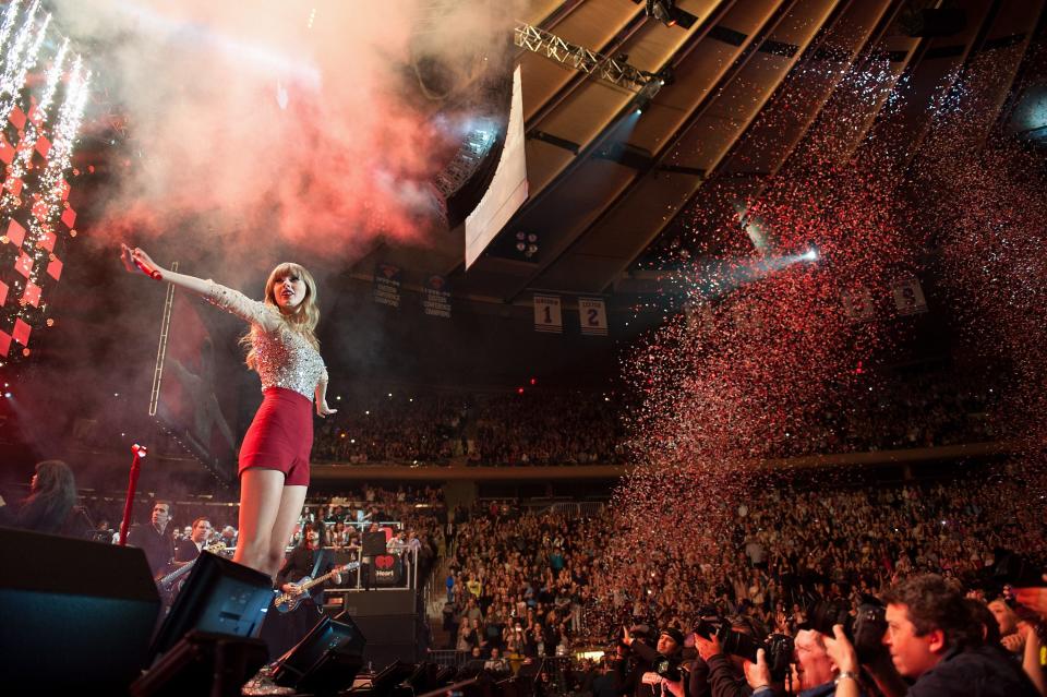 Taylor Swift performs during Z100's Jingle Ball 2012 presented by Aeropostale at Madison Square Garden on December 7, 2012 in New York City