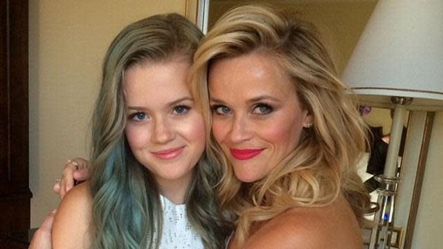 Double Take Reese Witherspoon And Daughter Ava Phillippe Look Nearly Identical