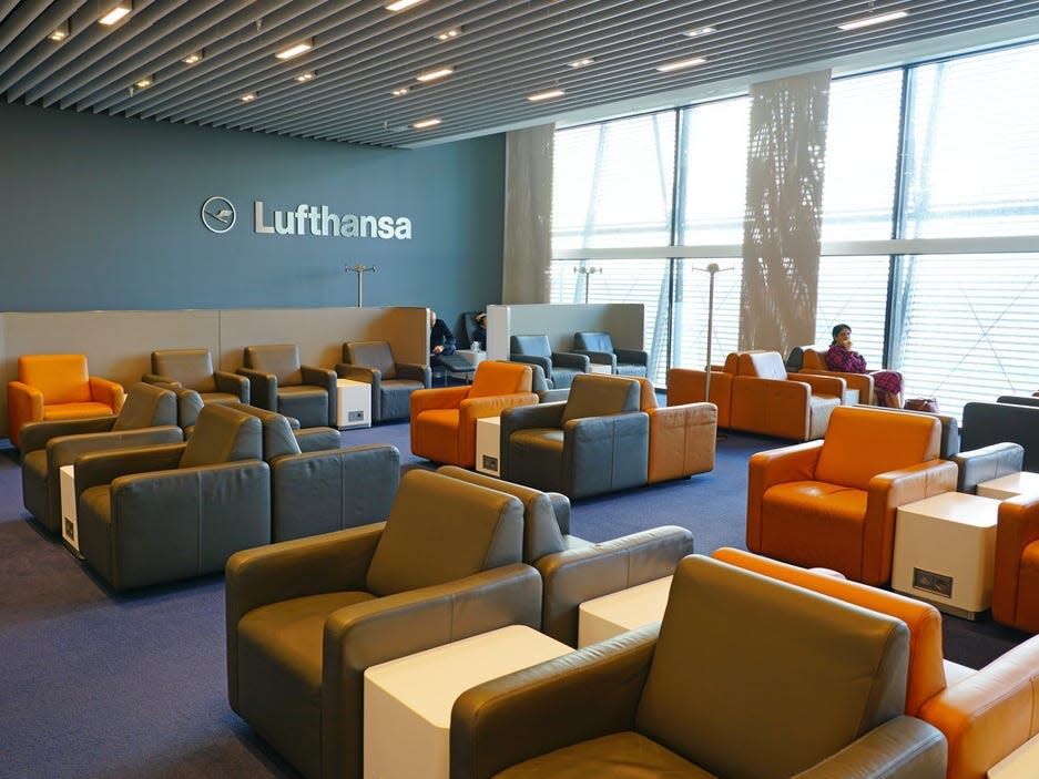 Lufthansa Business Lounge.