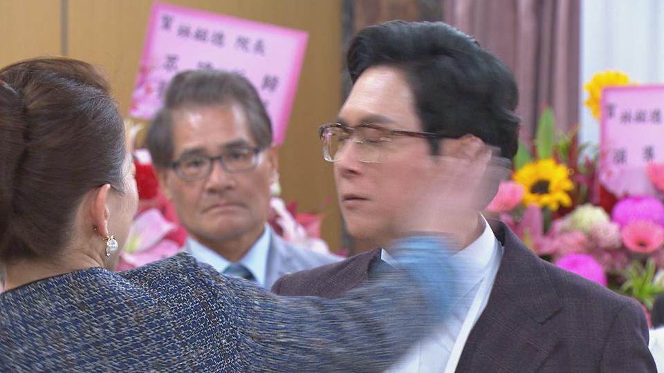 <strong>王燦（右）在劇中被賴芊合（左）賞巴掌。（圖／民視提供）</strong>