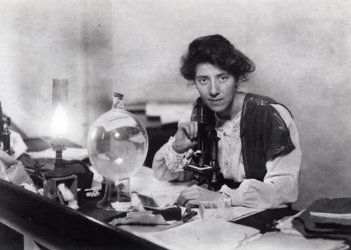 <span class="caption">Marie Stopes in her laboratory. </span> <span class="attribution"><a class="link " href="https://en.wikipedia.org/wiki/Marie_Stopes#/media/File:Marie_Stopes_in_her_laboratory,_1904.jpg" rel="nofollow noopener" target="_blank" data-ylk="slk:Wikimedia Commons.;elm:context_link;itc:0;sec:content-canvas">Wikimedia Commons. </a></span>