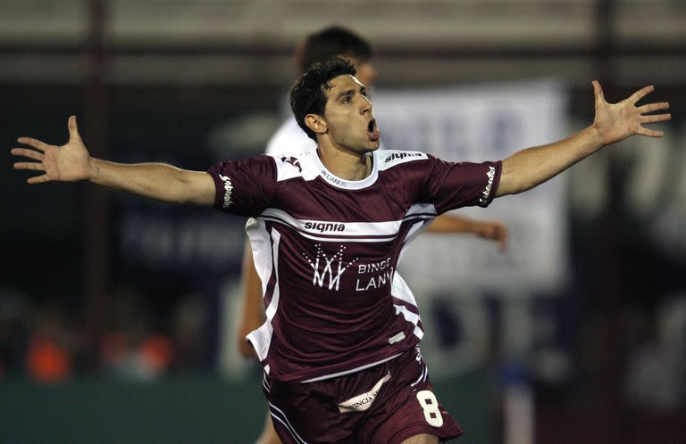 Aquellos tiempos dorados en Lanús, rumbo al título en el Apertura 2007; su tercera y última etapa no resultó como la había soñado