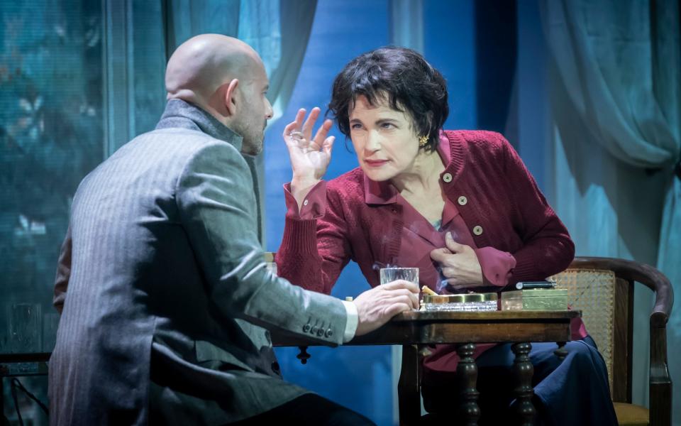 A star is torn: Anatol Yusef and Elizabeth McGovern - Marc Brenner