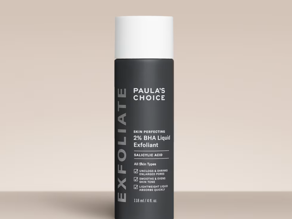 Mit 2% Salicylsäure wirkt das flüssige Peeling von Paula's Choice bis in die Tiefe der Poren. (Bild: paulaschoice.de)