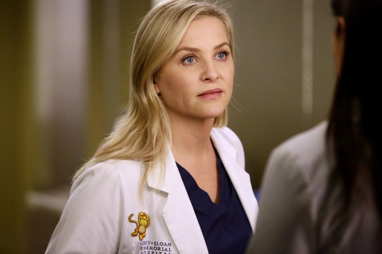 jessica capshaw, grey's anatomy