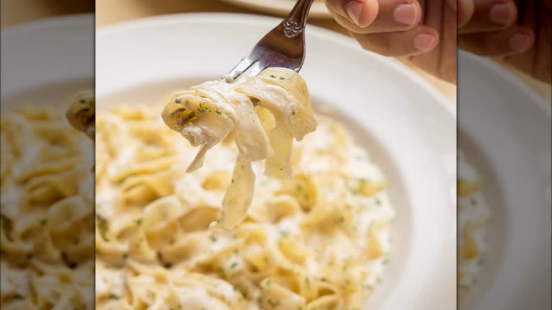 The Cheesecake Factory Fettuccine Alfredo