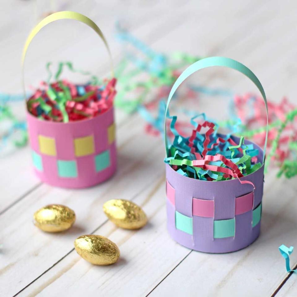 Mini Paper Easter Baskets