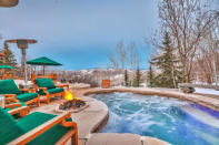 Another upgrade by the current owners is the addition of this 20-person hot tub. (<a href="https://www.toptenrealestatedeals.com/weekly-ten-best-home-deals/home/mitt-romneys-utah-mountain-ski-home" rel="nofollow noopener" target="_blank" data-ylk="slk:Top Ten Real Estate Deals;elm:context_link;itc:0;sec:content-canvas" class="link ">Top Ten Real Estate Deals</a>)