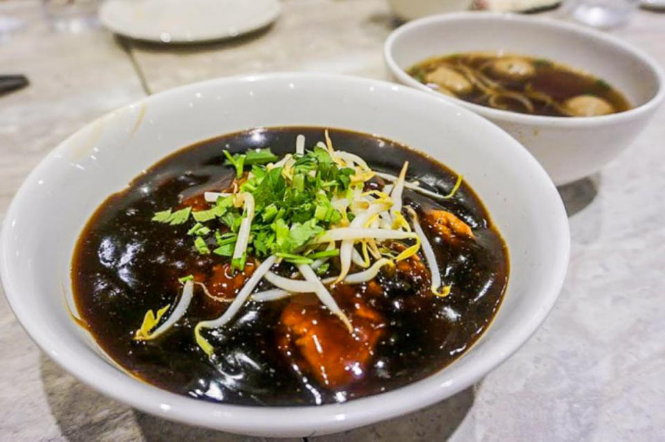 Best Dry Beef Noodles Hwa Heng (featured)