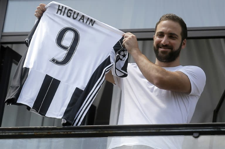 Gonzalo Higuain has joined Juventus from Napoli for 90 million euros ($100 million)