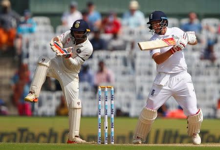 Cricket - India v England - Fifth Test cricket match - M A Chidambaram Stadium, Chennai, India - 16/12/16. England's Joe Root plays a shot. REUTERS/Danish Siddiqui