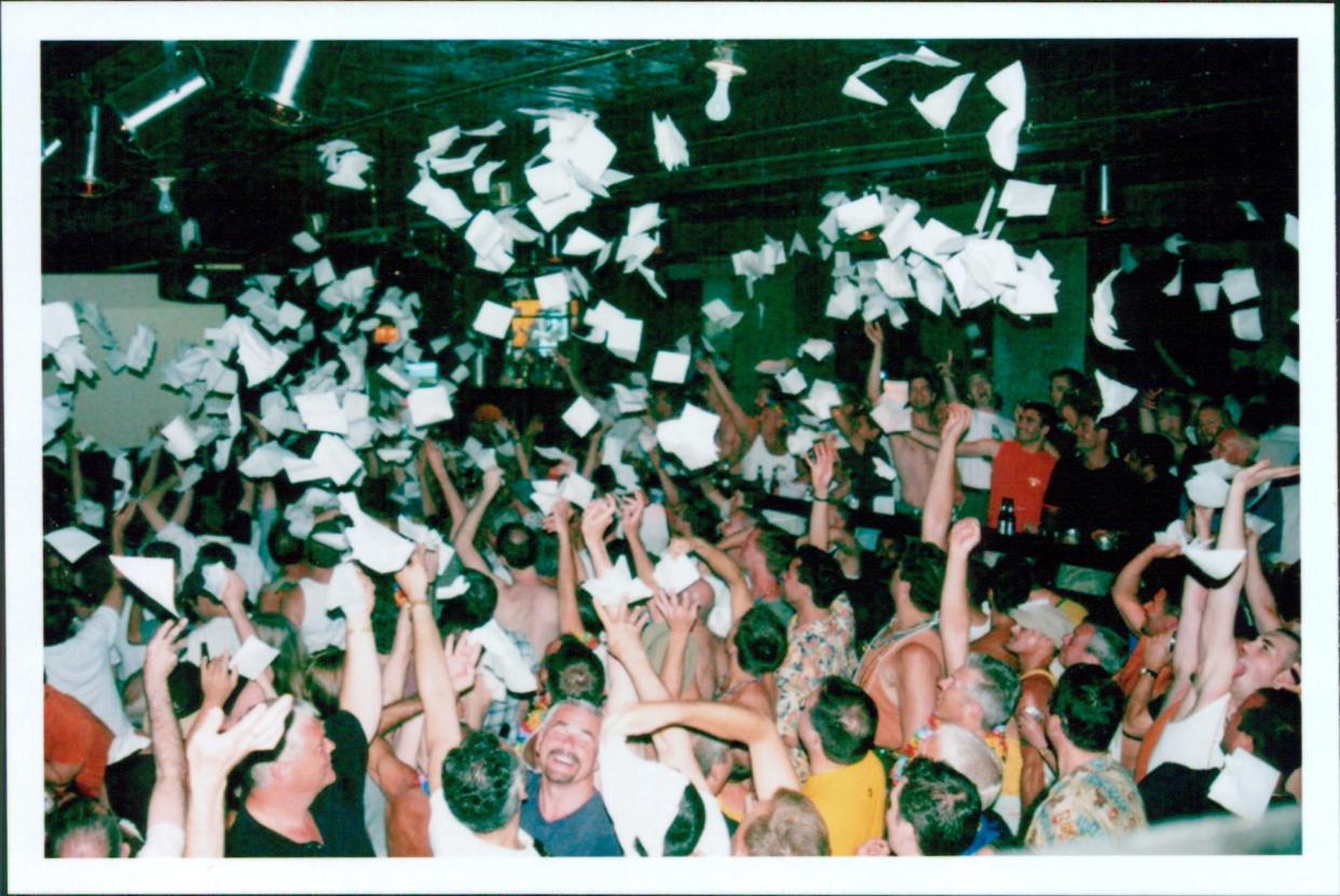 The crowd enjoys Musical Mondays at Sidetrack bar in the ’80’s.