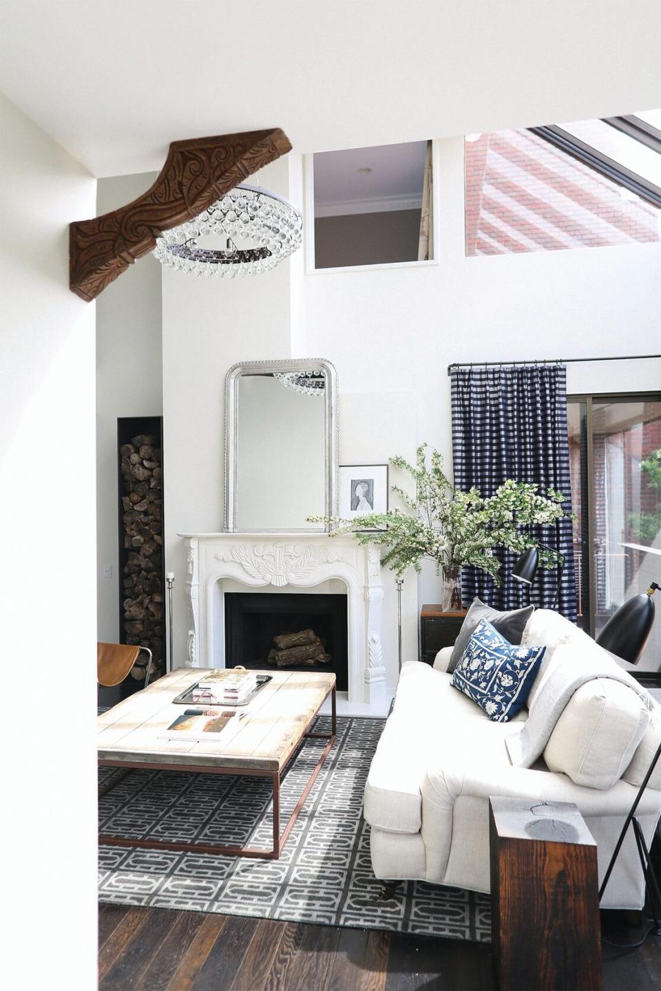 <p>Winter may have come and gone (we're not sad about it, either), but that doesn't mean your fireplace is going anywhere. So we gathered up forty five <a rel="nofollow noopener" href="https://www.housebeautiful.com/room-decorating/colors/g1180/spring-decorating-ideas/" target="_blank" data-ylk="slk:easy;elm:context_link;itc:0;sec:content-canvas" class="link ">easy</a> fireplace ideas that will make yours look timeless and stylish no matter what time of year it is. From detailed stonework to <a rel="nofollow noopener" href="https://www.housebeautiful.com/design-inspiration/g26975128/pink-marble-deas/" target="_blank" data-ylk="slk:over-the-top marble;elm:context_link;itc:0;sec:content-canvas" class="link ">over-the-top marble</a> and modern <a rel="nofollow noopener" href="https://www.housebeautiful.com/design-inspiration/g2618/mantel-decorating-ideas/" target="_blank" data-ylk="slk:mantles;elm:context_link;itc:0;sec:content-canvas" class="link ">mantles</a>, these fireplaces will make any living space interior design goals regardless of whether or not it's snowing outside. </p>