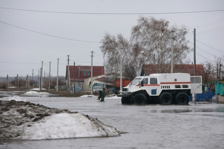 A rescue vehicle evacuating residents in Pokrovka, northern Kazakhstan, on Tuesday (Evgeniy Lukyanov)
