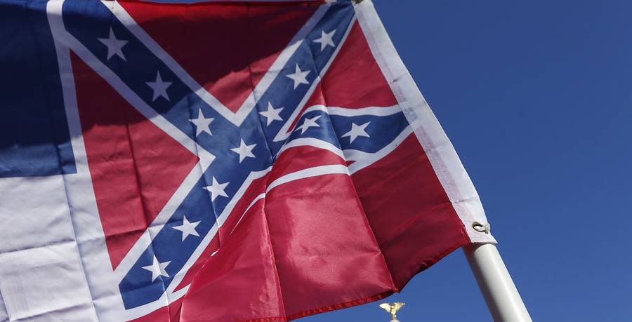 Some Donald Trump Supporters Love White Supremacy and Wish the South Won the Civil War 