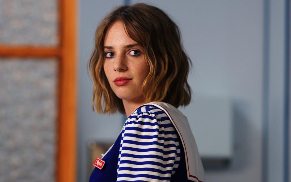 In der dritten Staffel der Netflix-Kultserie "Stranger Things" sorgte sie als Neuzugang für Furore: Maya Hawke spielte dort die Eisverkäuferin Robin. Es war die erste große Rolle für die Tochter von Uma Thurman. (Bild: Netflix)