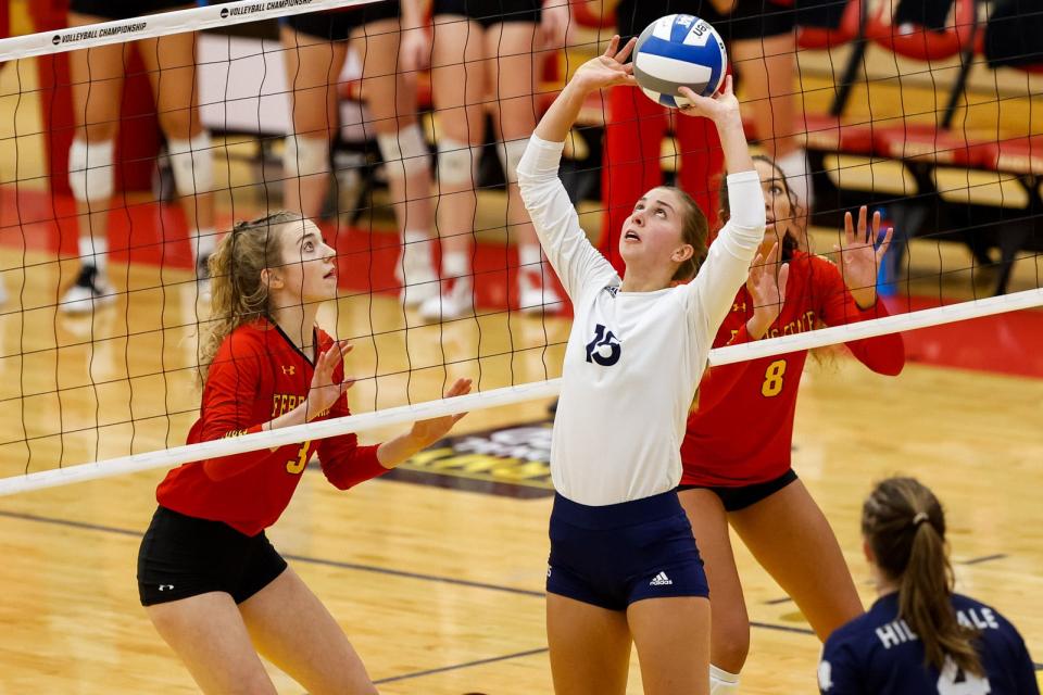 AVCA All-American Charger senior setter Lindsey Mertz.