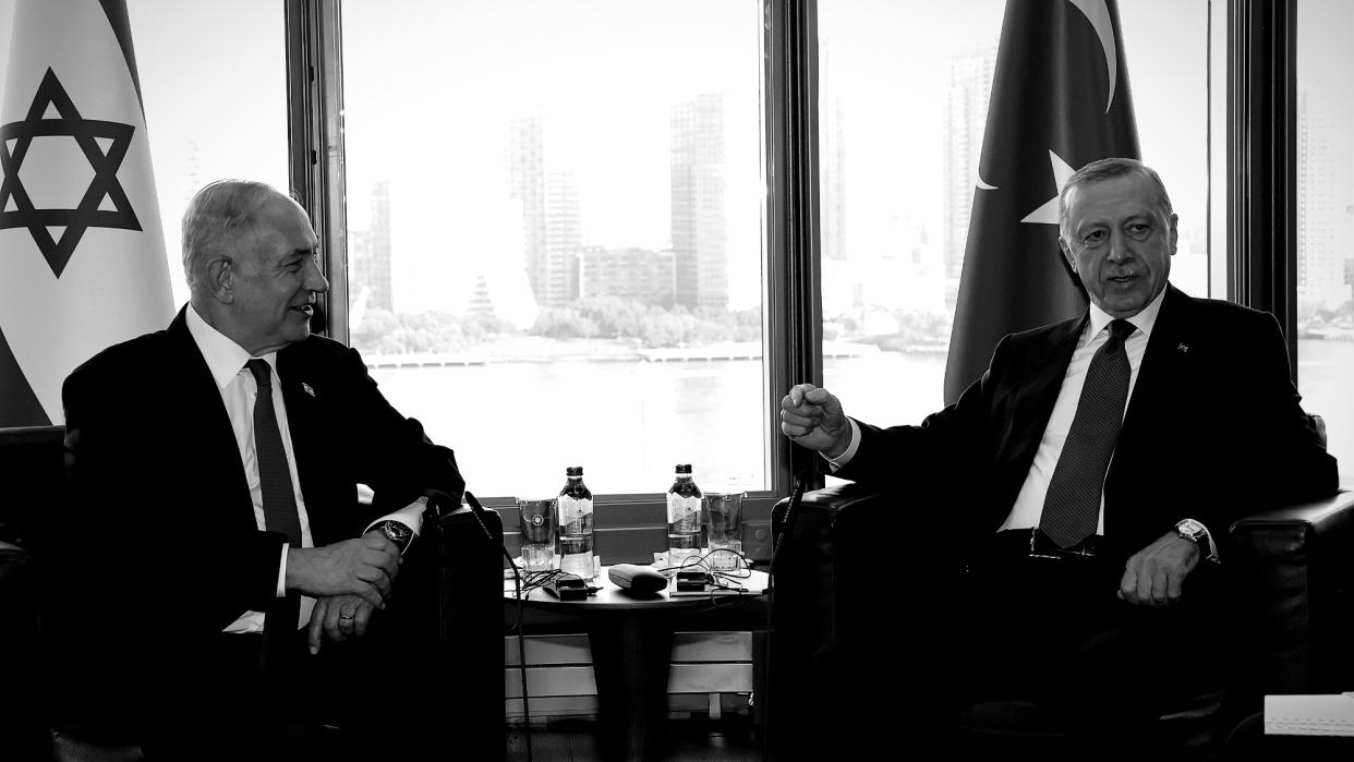  Israeli Prime Minister Benjamin Netanyahu seated next to Turkish President Recep Tayyip Erdogan in 2023. 