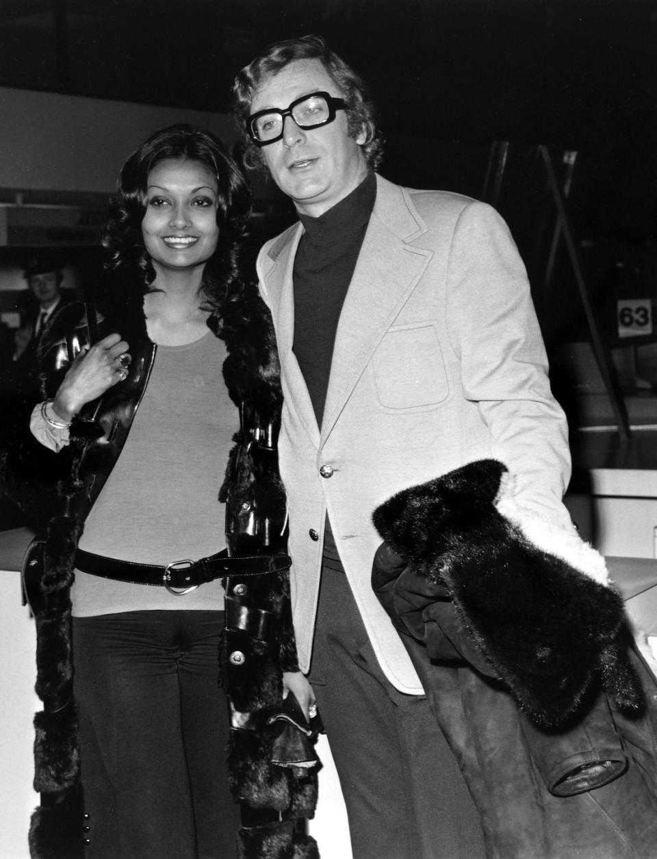 Celebrities at the Airport in the 1970s: The Photos