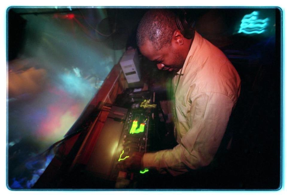 DJ Disciple from NY mixes his house records for the crowd below at Mythos on a Saturday night in June 1998. Disciple was flown in specially for ICONs the day before and sat in for DJ Andy K for a set.