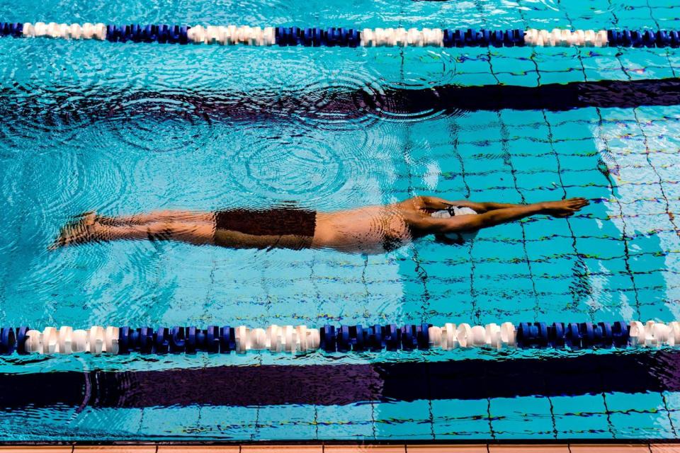 How to swim yourself fit this summer, according to an ex-Olympic swimmer