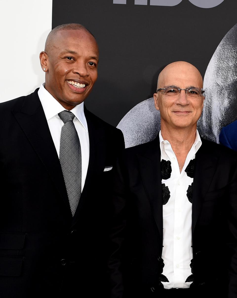 Dr. Dre junto a Jimmy Iovine, con quien hizo el donativo. Evening Standard