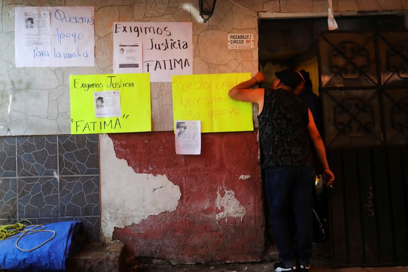 People arrive at the home of seven-year-old Fatima Cecilia Aldrighett, who went missing on February 11 and whose body was discovered over the weekend inside a plastic garbage bag, in Mexico City