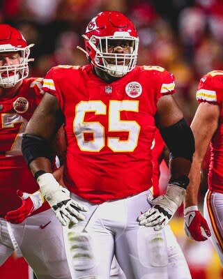 Kansas City Chiefs RG Trey Smith latest player to join KC Pioneers