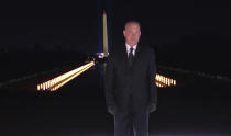 En esta imagen tomada de video, Tom Hanks habla durante el evento "Celebrating America" el miércoles 20 de enero del 2020 en Washington, tras la ceremonia de investidura del presidente Joe Biden. (Biden Inaugural Committee via AP)