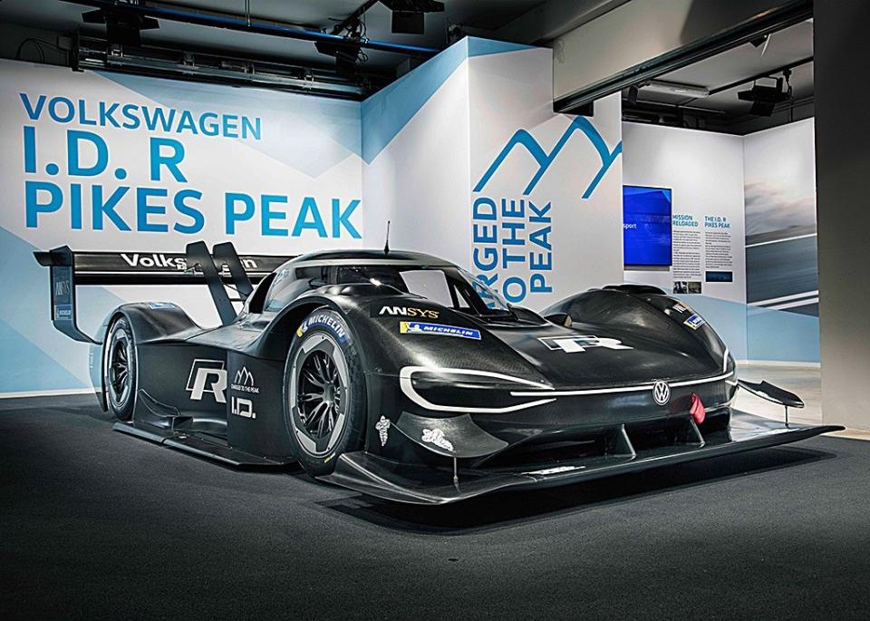 VW發表派克峰挑戰賽電動超跑I.D. R Pikes Peak，目的不只是為拿