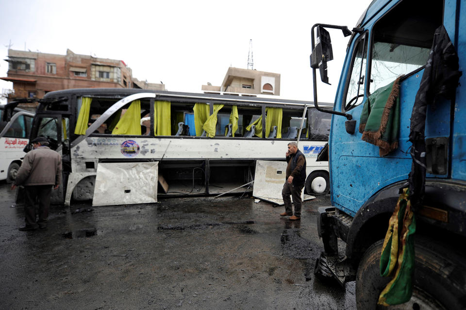 Damascus twin bombings kills dozens