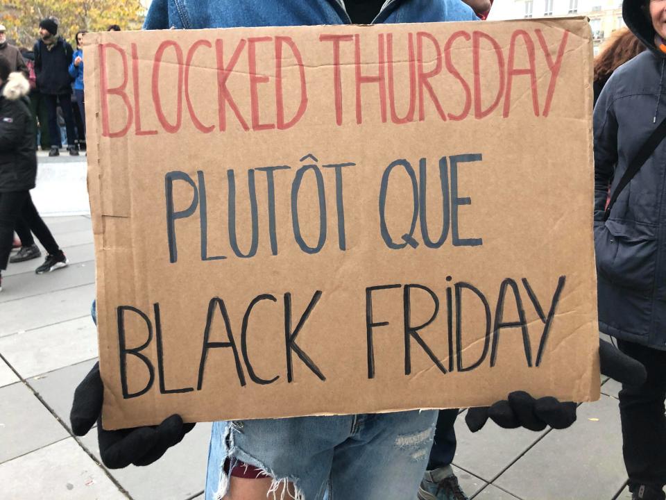 "Jeudi bloqué plutôt que Black Friday".