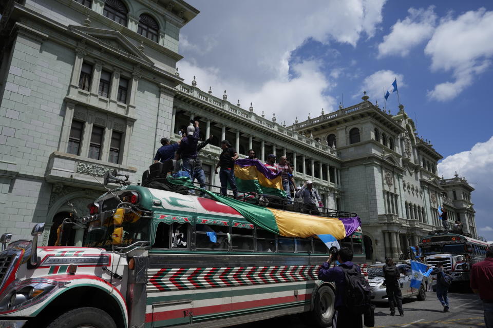 Indigenous people from the western communities arrive at Constitution square during the second Day of a national strike, in Guatemala City, Tuesday, Oct. 10, 2023. People are protesting to support President-elect Bernardo Arévalo after Guatemala's highest court upheld a move by prosecutors to suspend his political party over alleged voter registration fraud. (AP Photo/Moises Castillo)