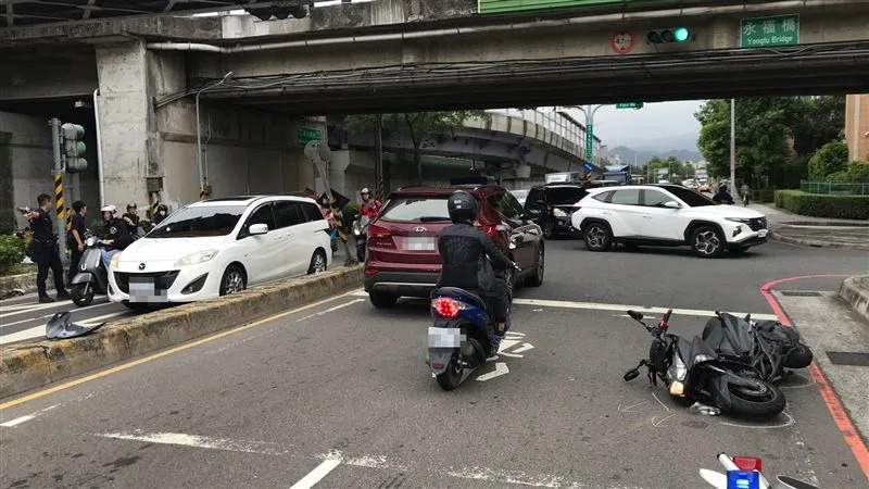 車禍事故現場。（圖／翻攝畫面）