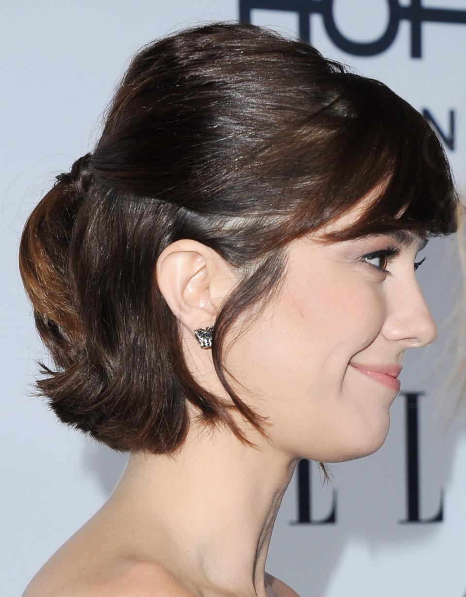 Half-up, half-down prom hairstyles: Short hair rules