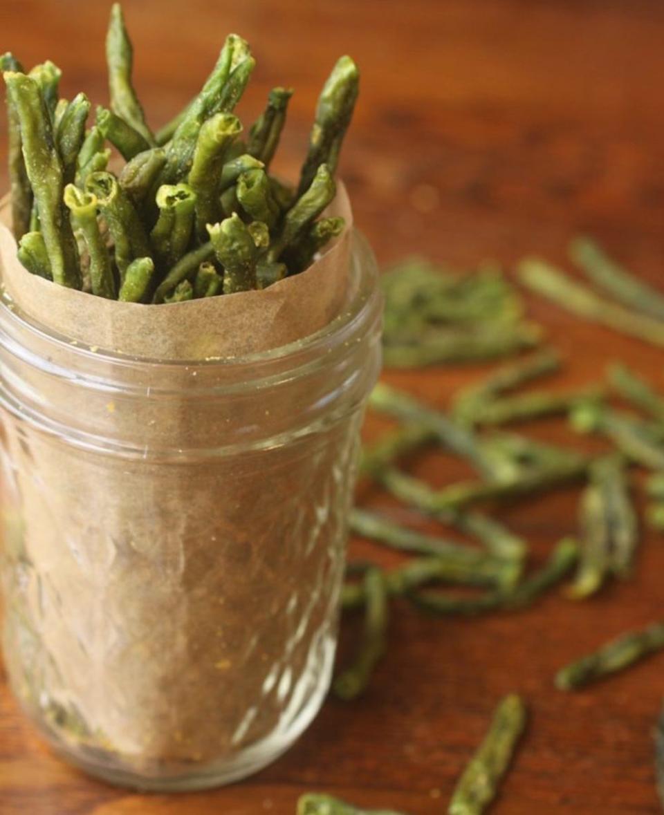 Crispy Green Bean Chips from Whole New Mom