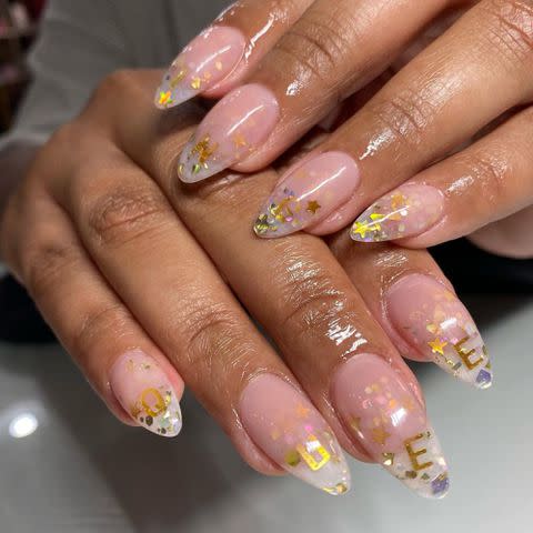 <p><a href="https://www.instagram.com/p/CNGWQcYByuH/?img_index=1" data-component="link" data-source="inlineLink" data-type="externalLink" data-ordinal="1">@madnails</a> / Instagram</p>