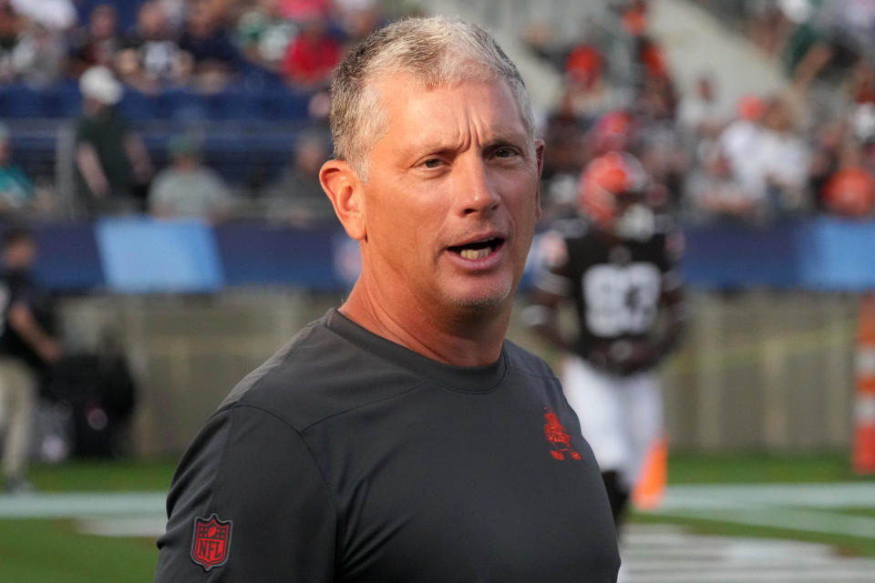 Aug 3, 2023; Canton, Ohio, USA; Cleveland Browns defensive coordinator Jim Schwartz during a preseason game against the New York Jets at Tom Benson Hall of Fame Stadium. Mandatory Credit: Kirby Lee-USA TODAY Sports