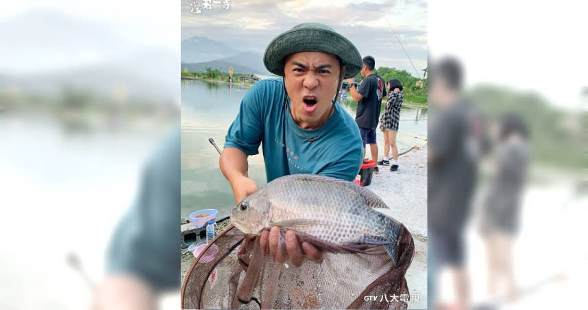 竇智孔在花蓮釣魚。（圖／八大）