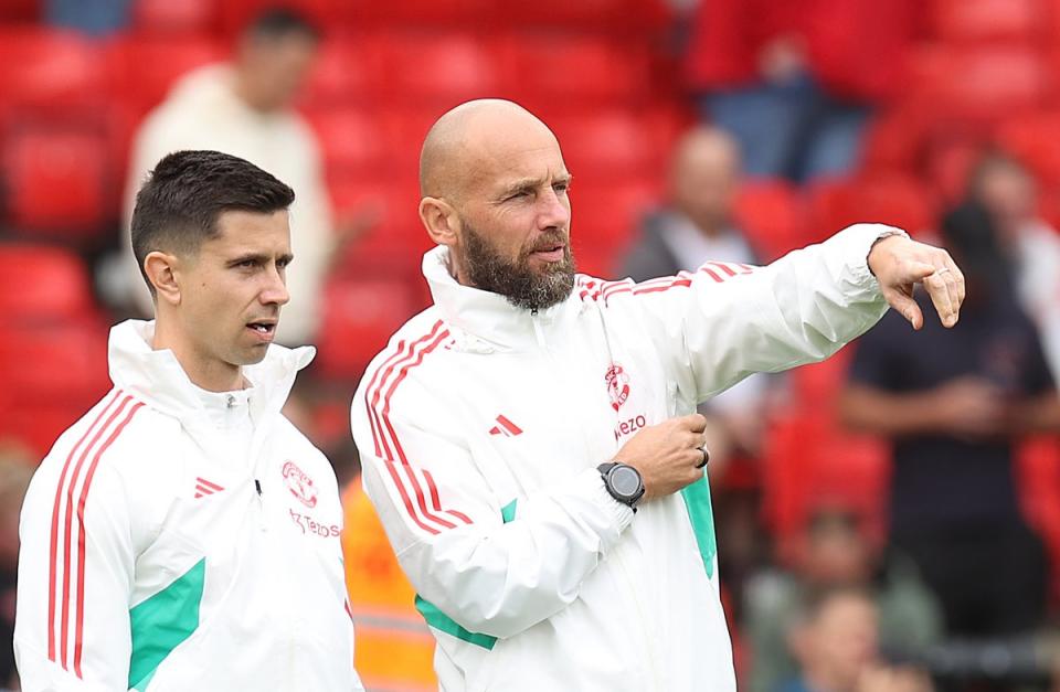 Mitchell van der Gaag (R) alongside fellow Man United coach Eric Ramsay (Manchester United via Getty Imag)