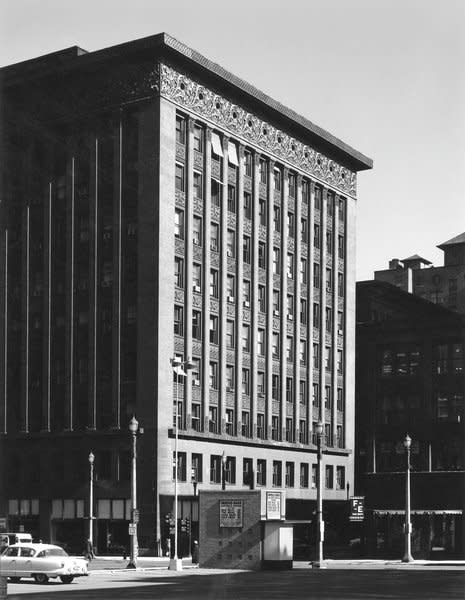 Wainwright Building, St. Louis, Missouri, built 1890-1891. Photo courtesy of The Richard Nickel Committee and Archive.