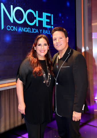 <p>Mezcalent</p> Angelica Vale y Raul Gonzalez en 2015 en Â¡Que noche!