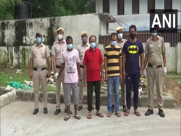 Arrested accused in case of cheating and forgery (Photo/ANI)