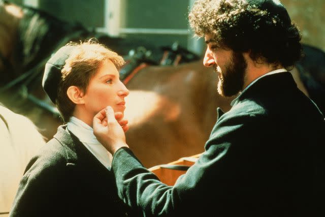 <p>Hulton Archive/Getty</p> Barbra Streisand and Mandy Patinkin in 'Yentl'