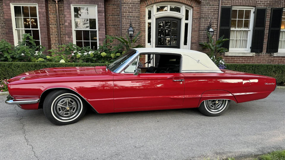 Carroll Shelby’s 1966 Ford Thunderbird from the side