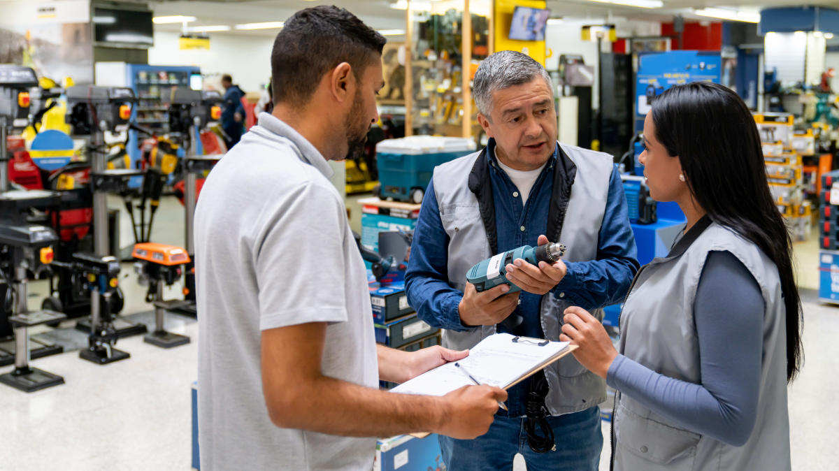 Labor market still robust, not “in trouble”: Philly Fed President