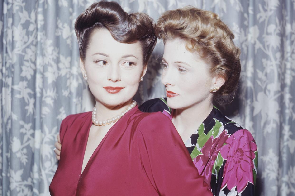 Olivia de Havilland and Joan Fontaine